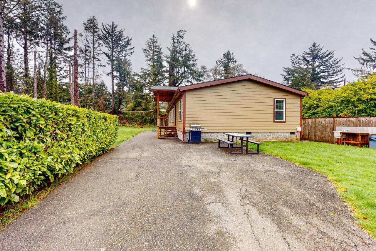 Wygant Road Retreat Villa Coos Bay Exterior photo